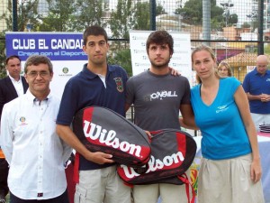 Más de 60 parejas le ponen su mejor sonrisa al pádel en el Torneo Crooke & Laguna en El Candado