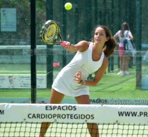 Un centenar de parejas convierte en una fiesta el I Open de Pádel Lloyds Bank en Marbella