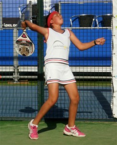 La cantera malagueña afina su pádel en Marbella de cara al Campeonato de España