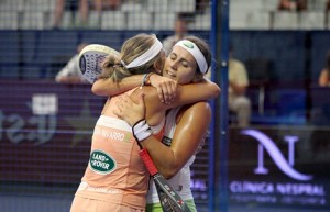 Carolina Navarro y Ceci Reiter pasan el rodillo para vencer en Gijón