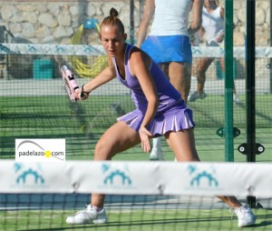 Irene Ruiz y Mary Paz Jiménez decantan de su lado el pulso de la final de 2ª femenina del club de Pádel Los Caballeros