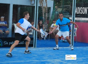 Medio centenar de parejas despide las Fiestas de Fuengirola con el Torneo de Pádel Akkeron