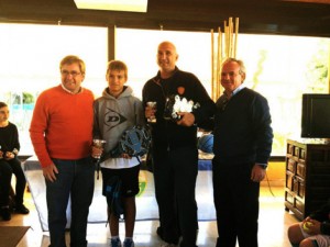 El pádel más familiar brilla en el Torneo Padres e Hijos del club El Candado