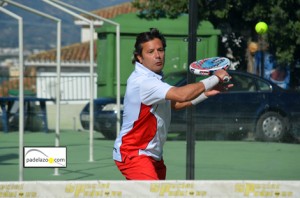 La experiencia exhibe su pádel en el Campeonato Provincial de Veteranos de Málaga