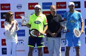 Bela y Juan Martín conquistan Cáceres y mantienen el pleno en el World Padel Tour
