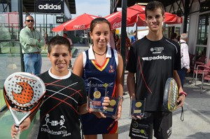 Málaga deslumbra con tres títulos en el Master de Padel de Menores 2013