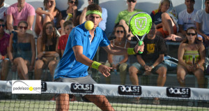 El malagueño Alejandro Ruiz dobla la apuesta para el World Padel Tour de 2014