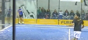 Tremendo accidente en el padel: la rotura de un cristal acaba con la final del Torneo Oro de Paterna