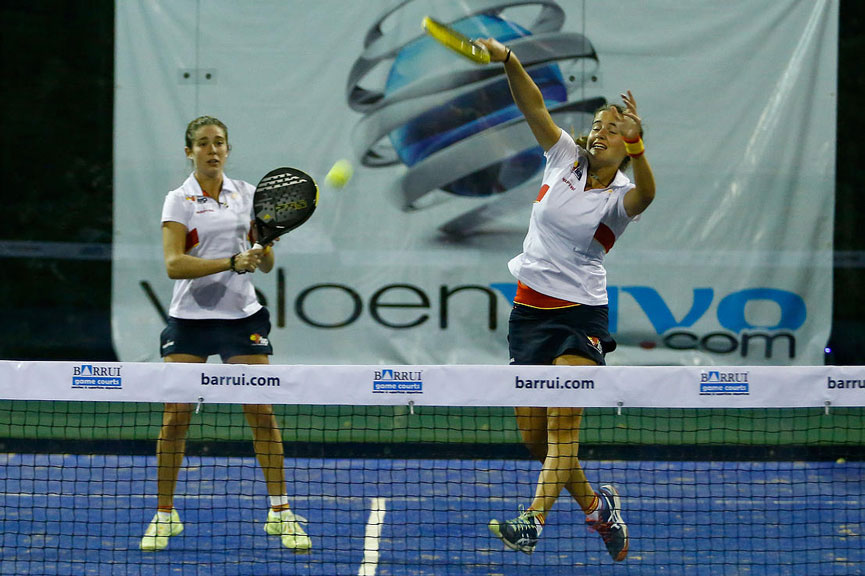 marta-ortega-y-ariana-sanchez-seleccion-espanola-femenina-mundial-padel-menores-2015-mexico