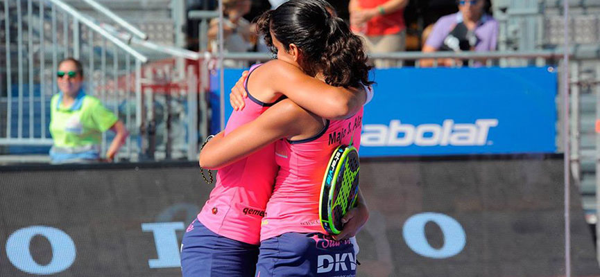 abrazo-majo-y-Mapi-Sanchez-Alayeto-final-femenina-Estrella-Damm-Valladolid-Open-2016