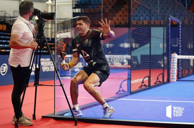 Estrenos, sustos, remontadas y algún batacazo en el inicio del cuadro masculino del Menorca Open
