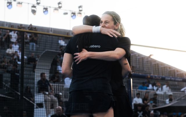 Ariana Sánchez y Andrea Ustero: a ambos lados del match ball
